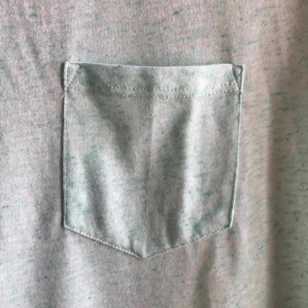 t-shirt - Picture 2 of 4
